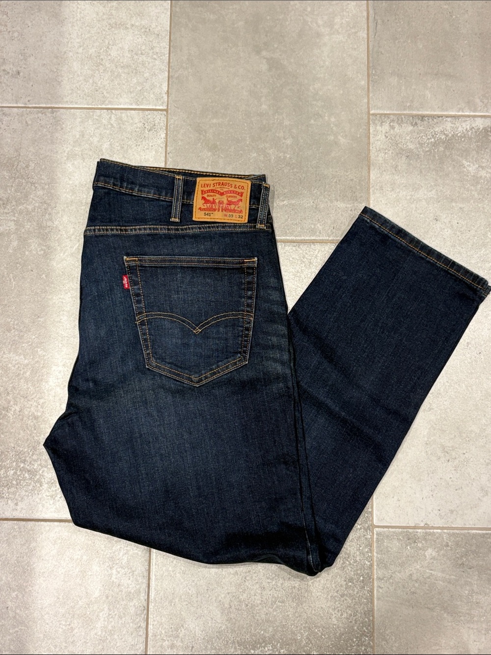 Levi's Men's 541 The Rich Athletic Taper Fit Jeans 40x32